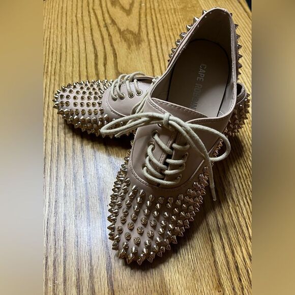 EUC Spiked Saddle Shoe Nude Gold 7M - Picture 5 of 8
